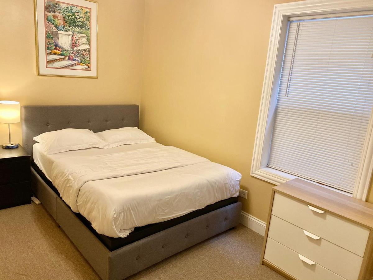 Entire Modern 2 Bedroom Apartment Chicago Exterior photo