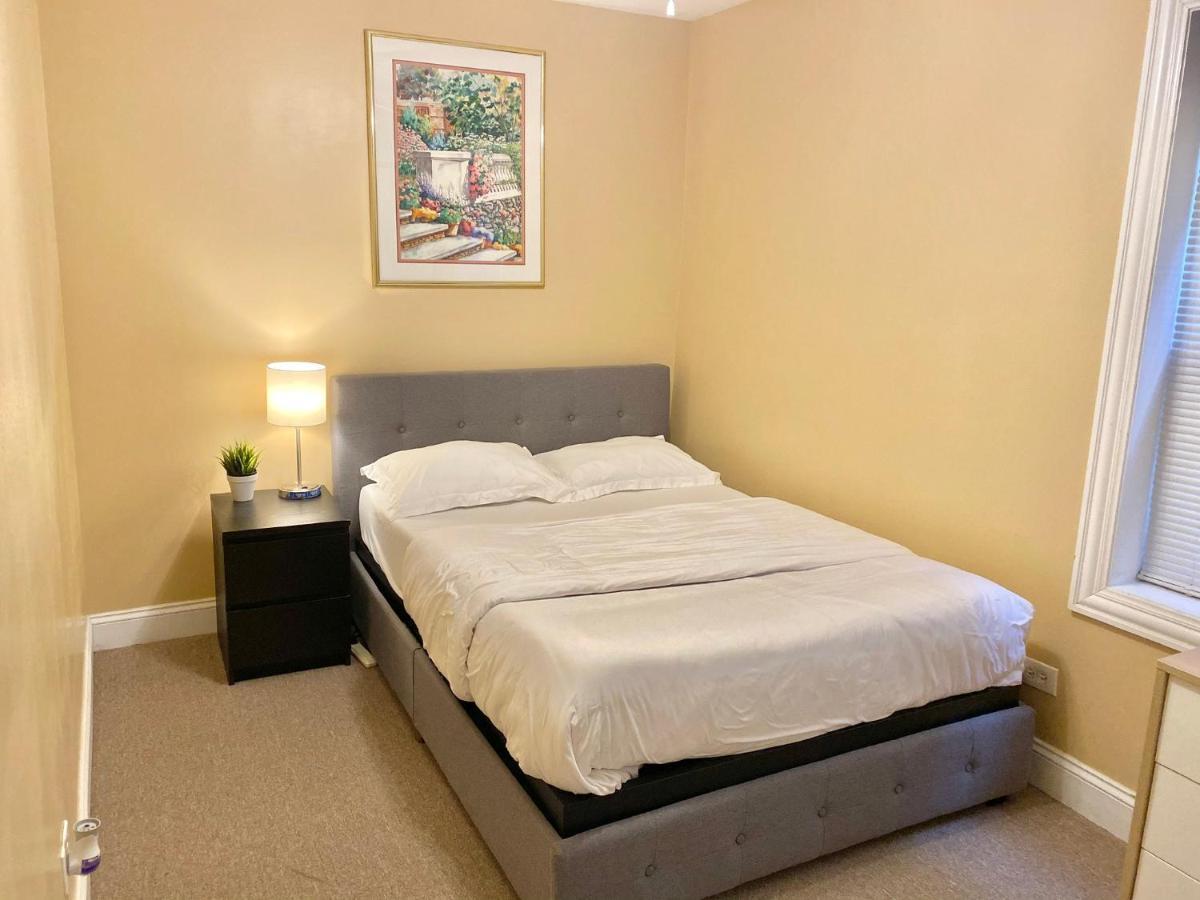 Entire Modern 2 Bedroom Apartment Chicago Exterior photo